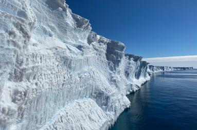 Ice shelfs in the Antarctics.